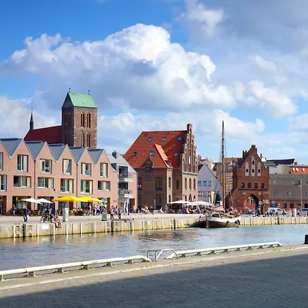 Urlaub In Hafennaehe Der Hansestadt